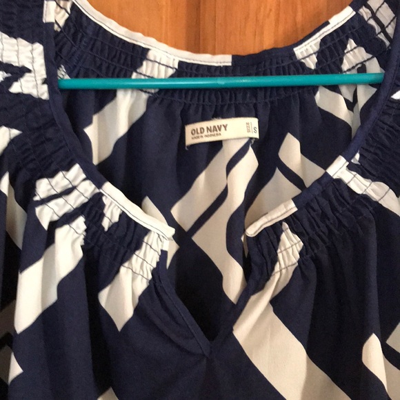 Top - Picture 2 of 3